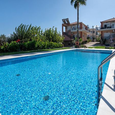 Socrates Holidays Apt. 2 With Pool Near The Beach Platanés Esterno foto