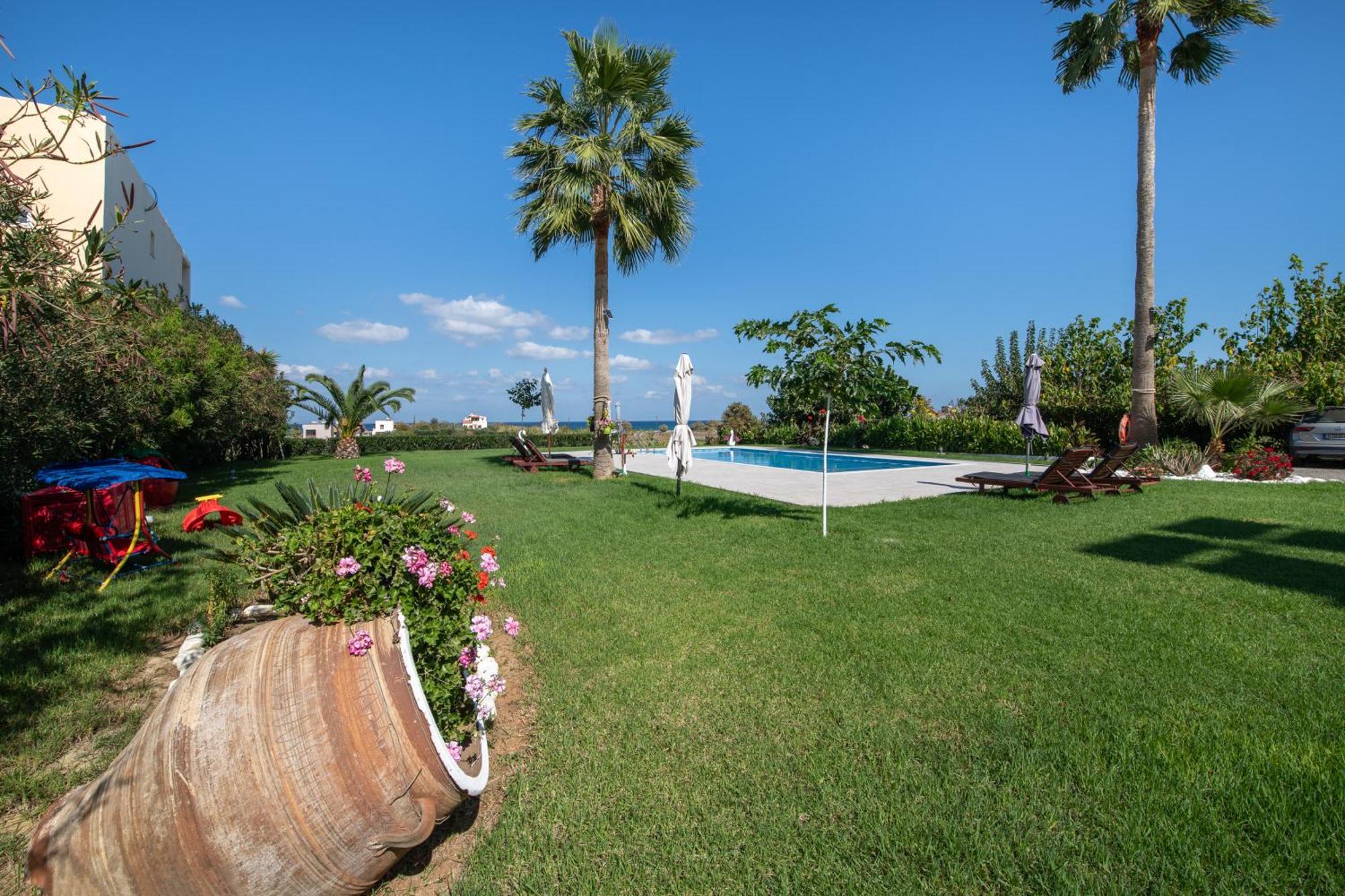 Socrates Holidays Apt. 2 With Pool Near The Beach Platanés Esterno foto