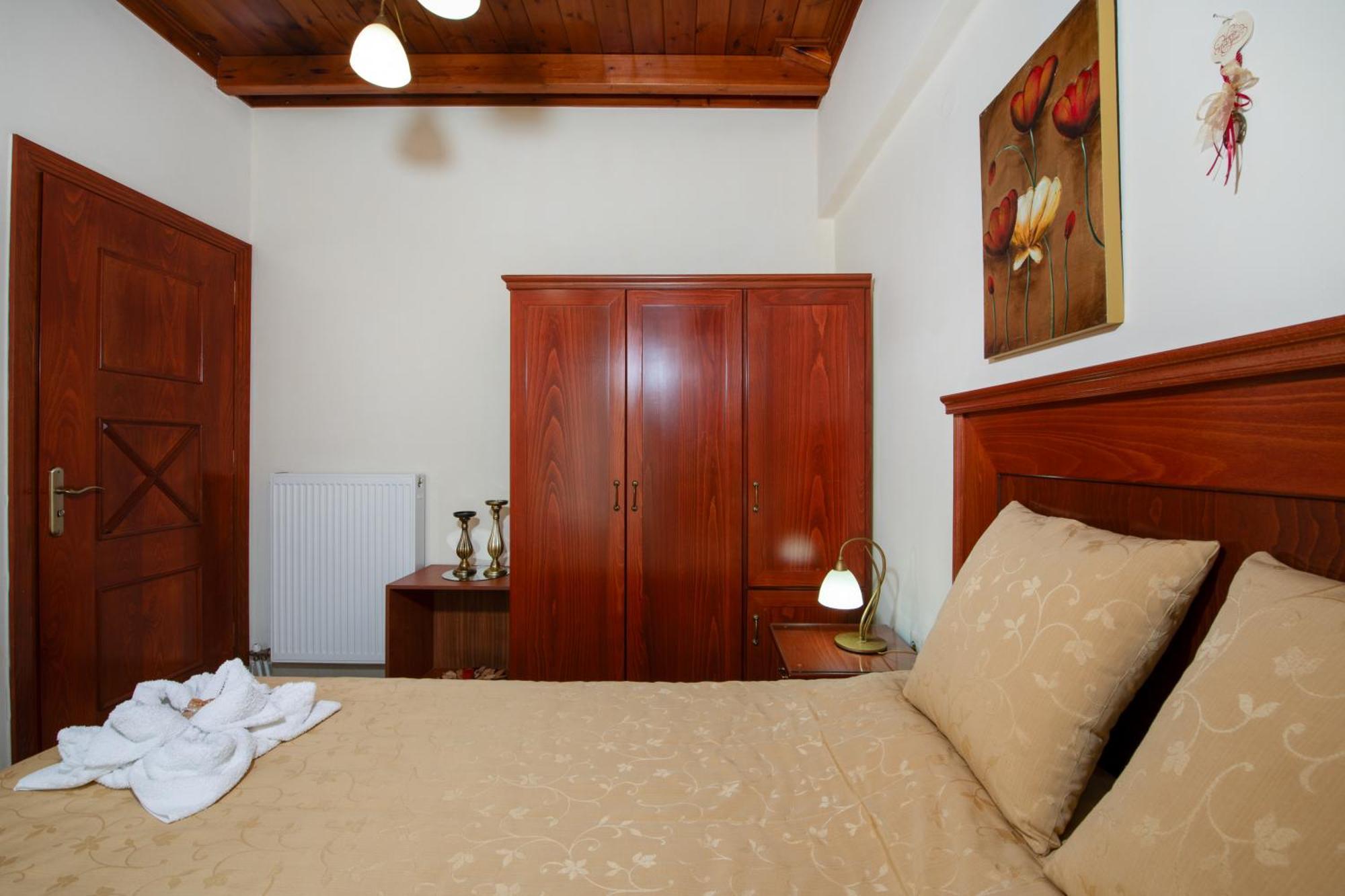 Socrates Holidays Apt. 2 With Pool Near The Beach Platanés Esterno foto
