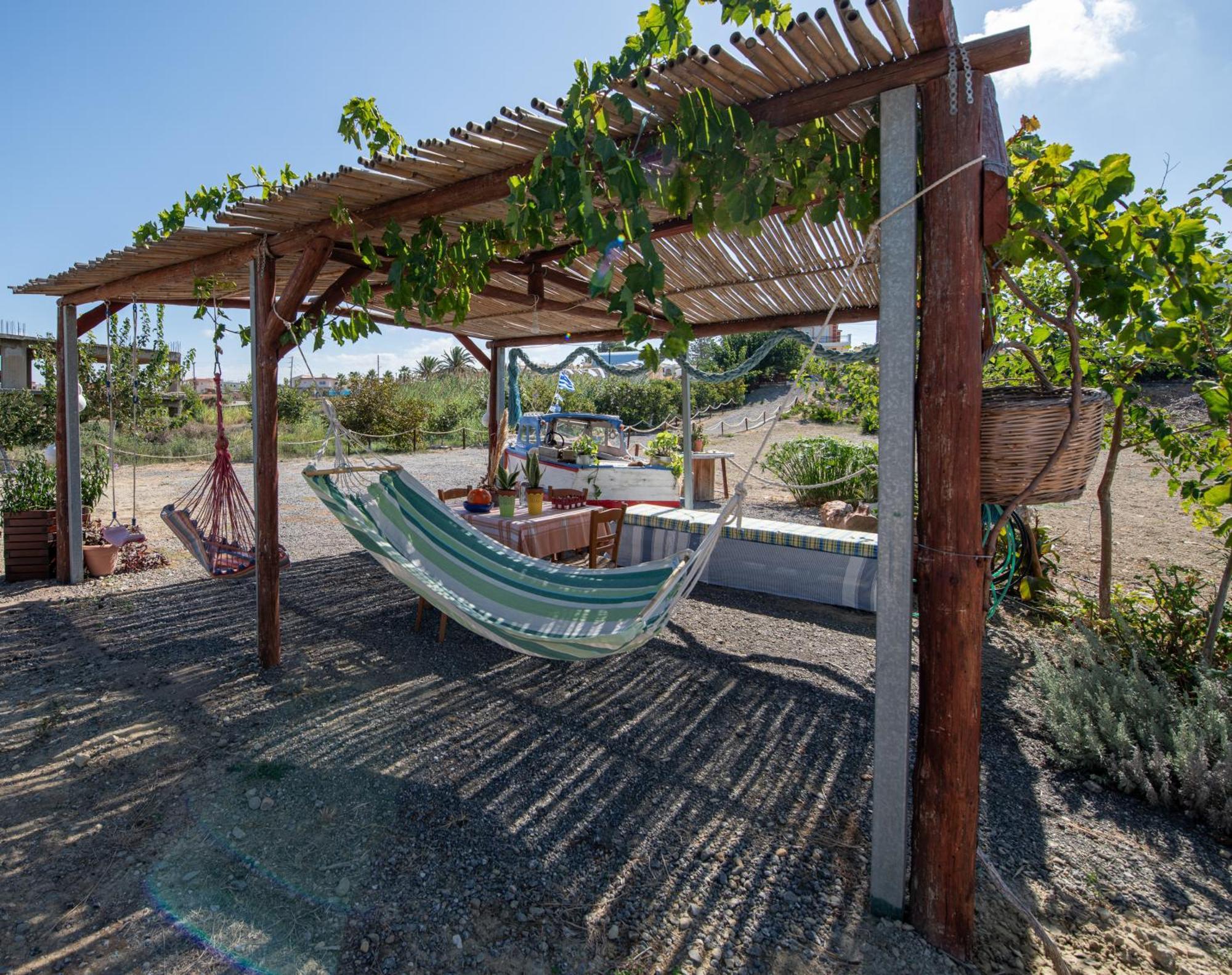 Socrates Holidays Apt. 2 With Pool Near The Beach Platanés Esterno foto
