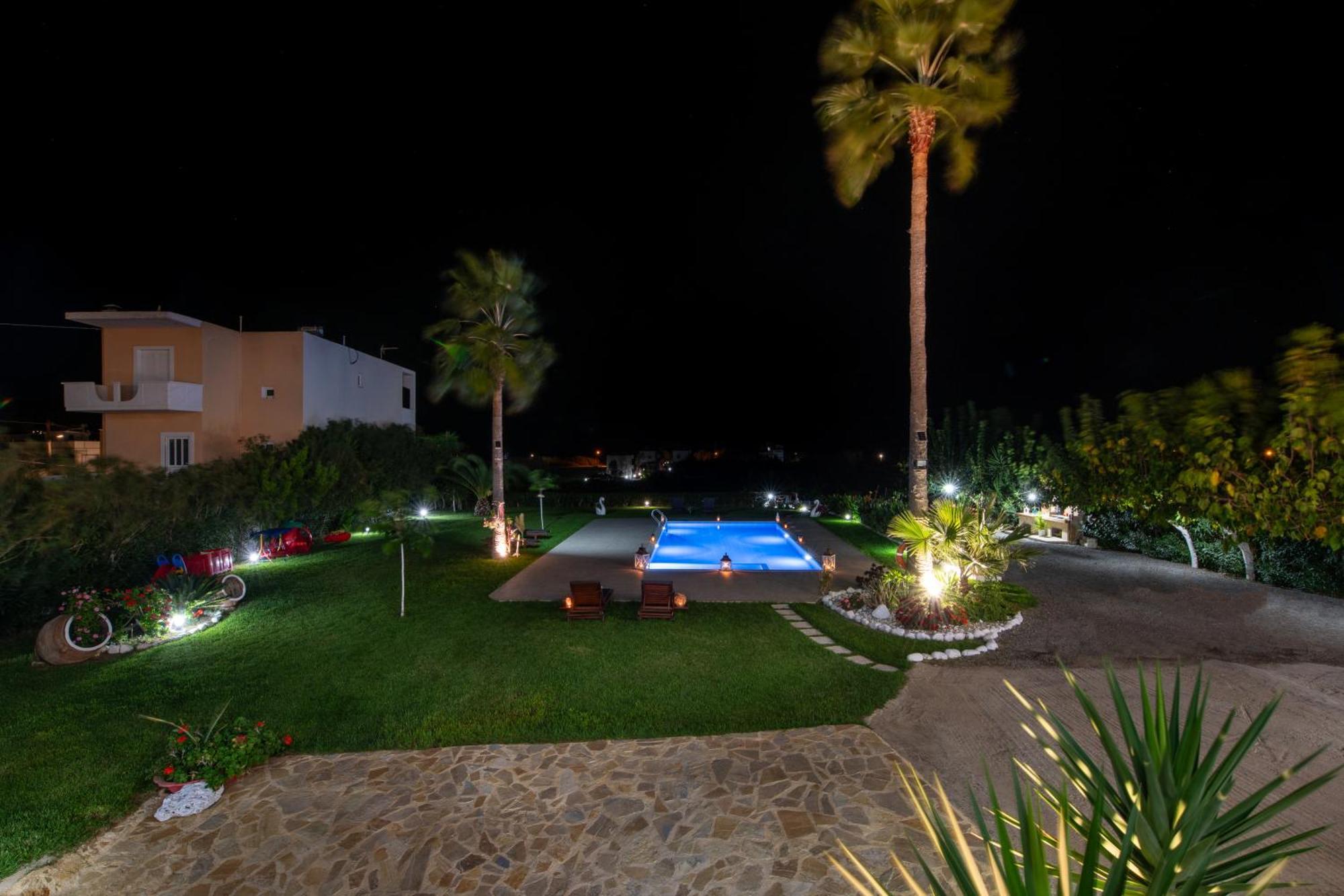 Socrates Holidays Apt. 2 With Pool Near The Beach Platanés Esterno foto
