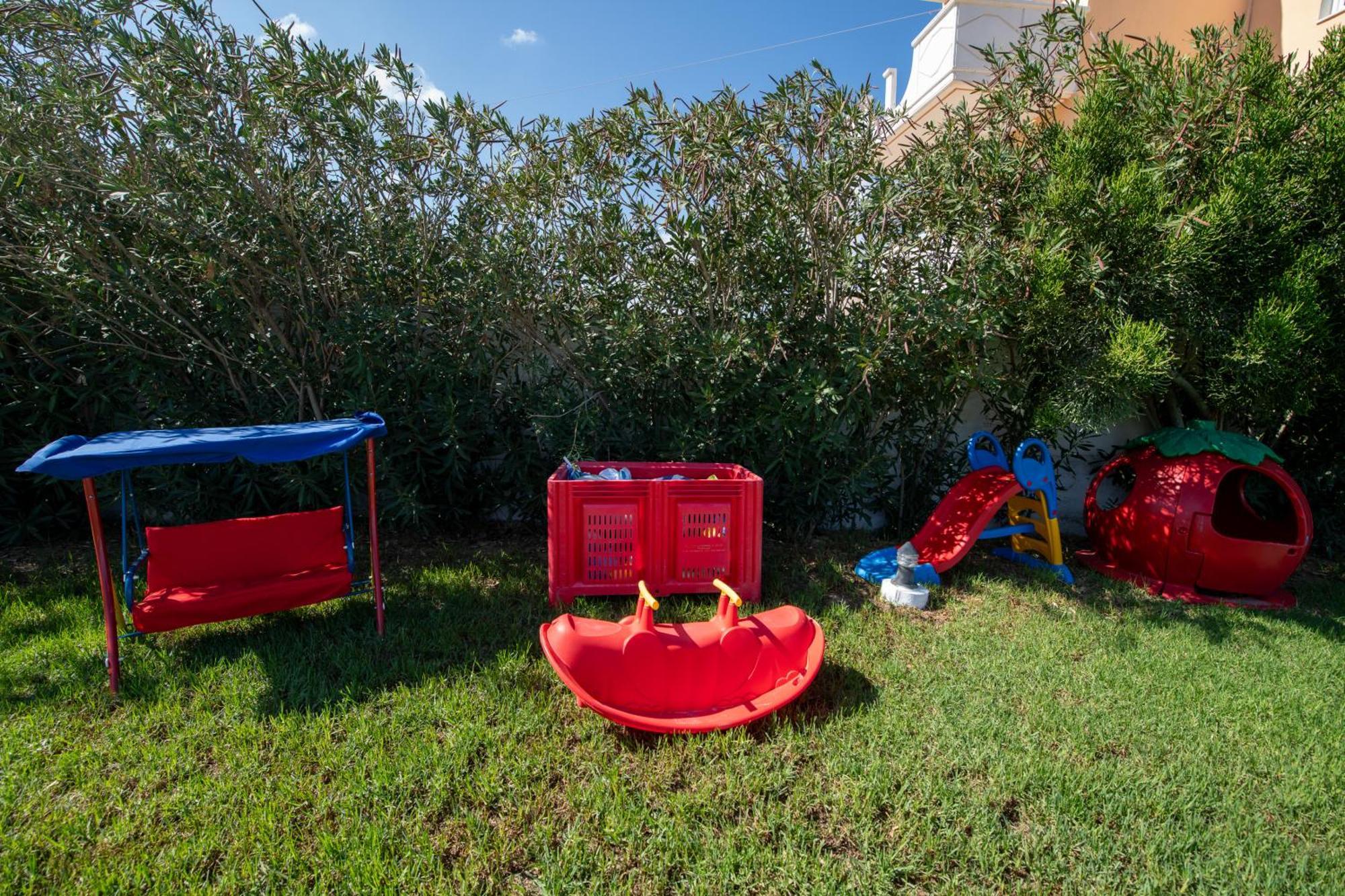 Socrates Holidays Apt. 2 With Pool Near The Beach Platanés Esterno foto